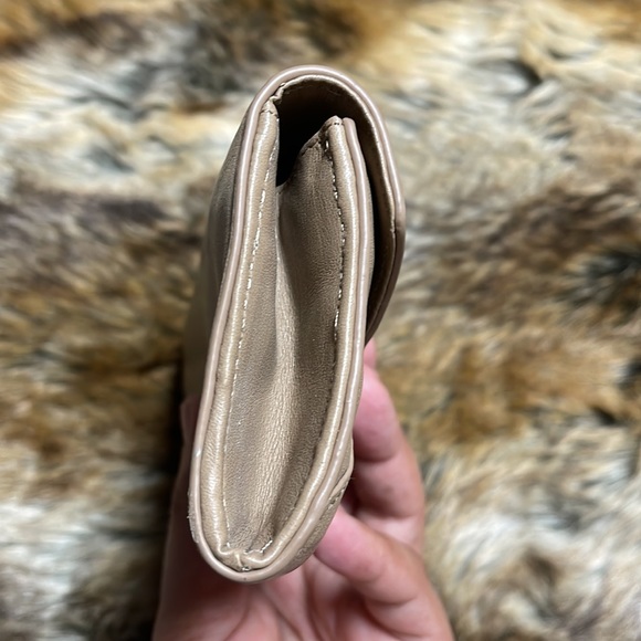 Tory Burch wallet - Picture 9 of 14